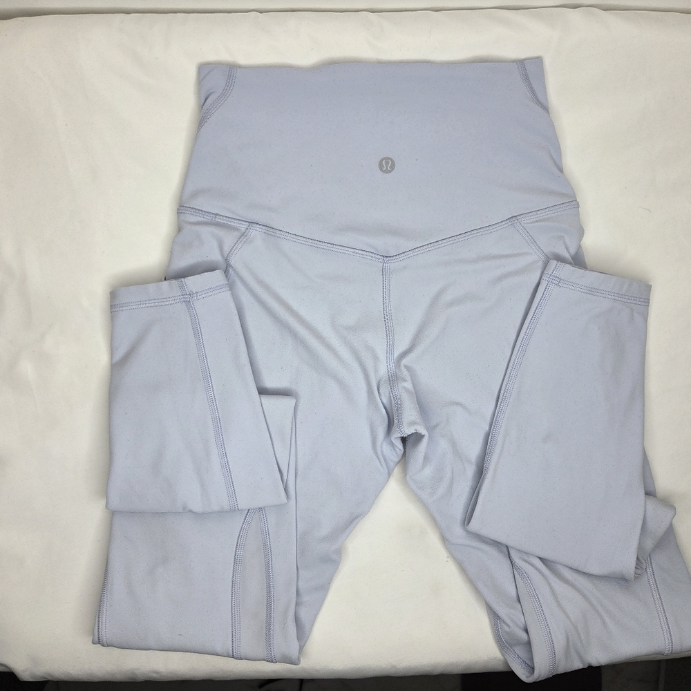 Lululemon Size 4 Stylish Light Blue Leggings with Pocket - Full Leg - Picture 2 of 5